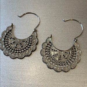 Eden Filgree Hoop Earrings